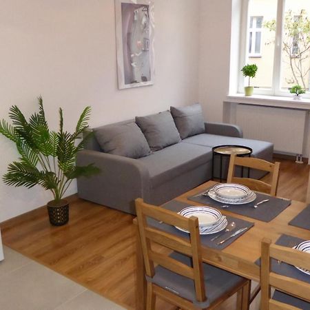 Apartament Love On 5 - Milosc Na 5 Legnica Exterior foto